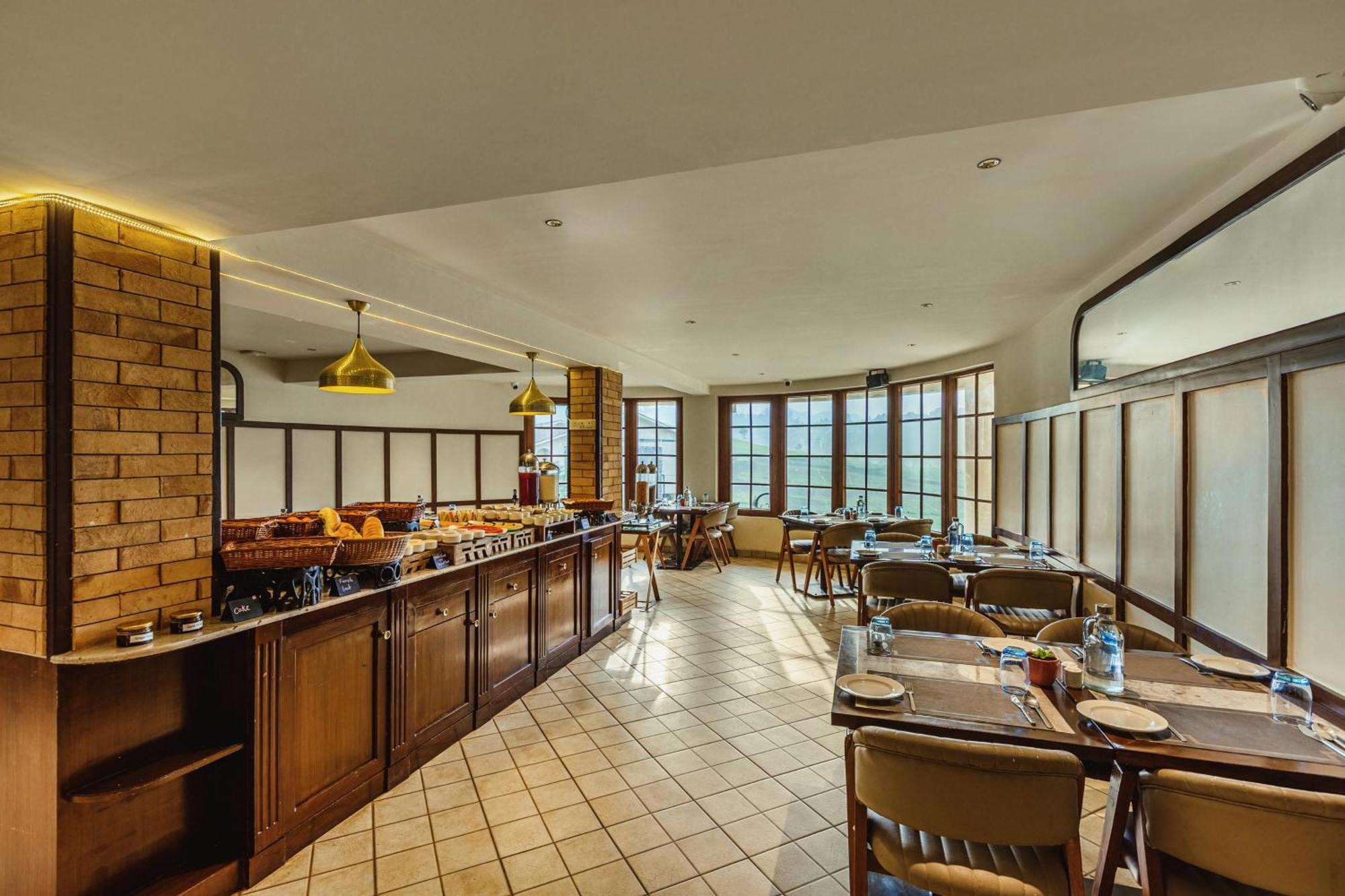 Hotel Mango Hill Shola Ooty Exterior foto